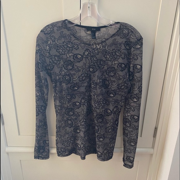 Forever 21 Sheer Top - Size L - fits like M - Picture 5 of 5